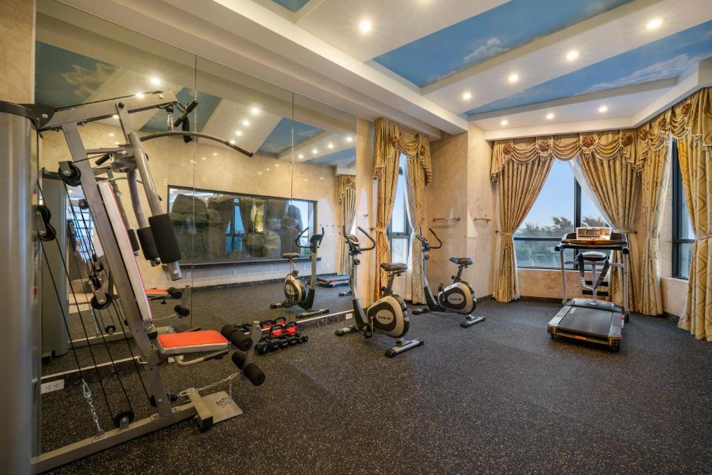 Fitness centrum a/nebo fitness zařízení v ubytování V-Hotel Da Nang Beach