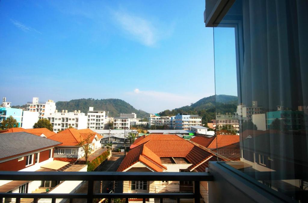 Nespecifikovaný výhled na hory nebo výhled na hory při pohledu z hotelu
