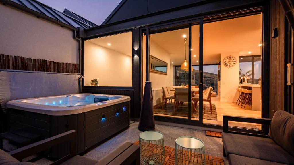 The Tiers- Hot Tub- AC- BBQ- Free Parking - Resim 33