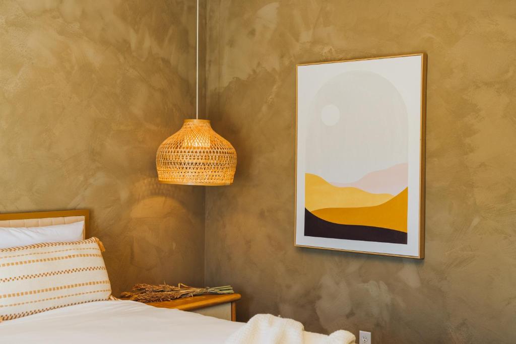 Foto de la galería de Heated Pool, Hot Tub, Plunge, Game Room, and Kid's Toys! en Joshua Tree