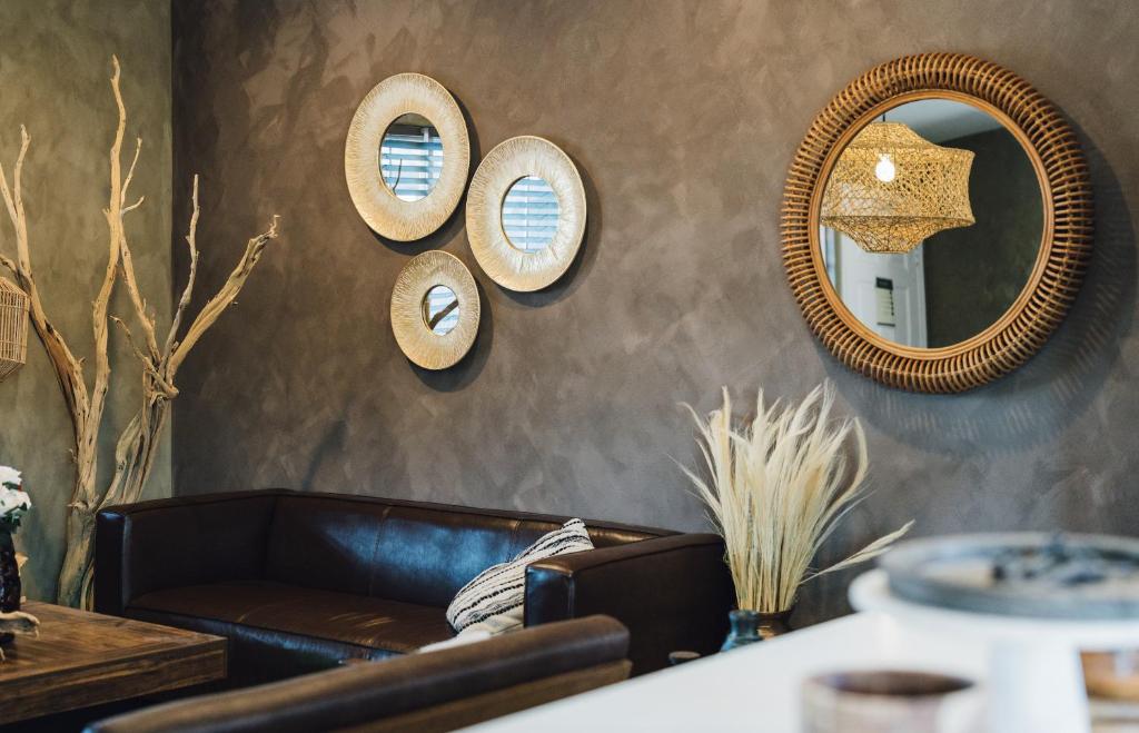 Foto de la galería de Heated Pool, Hot Tub, Plunge, Game Room, and Kid's Toys! en Joshua Tree