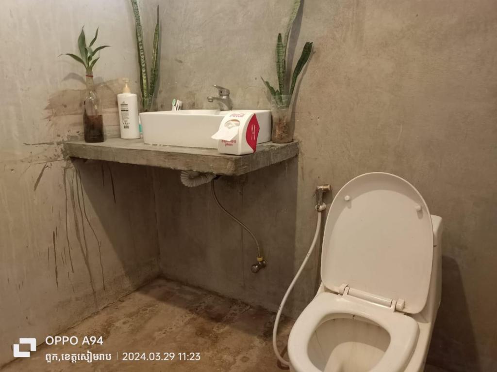 Koupelna v ubytování Phonluer Angkor Homestay,