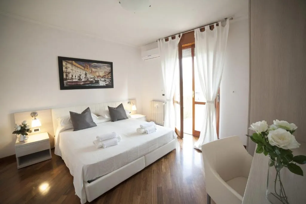 Roman Holidays all'Eur, Roma, Italy