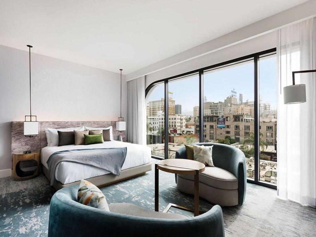 Dream Hollywood, by Hyatt - King Room - Gold