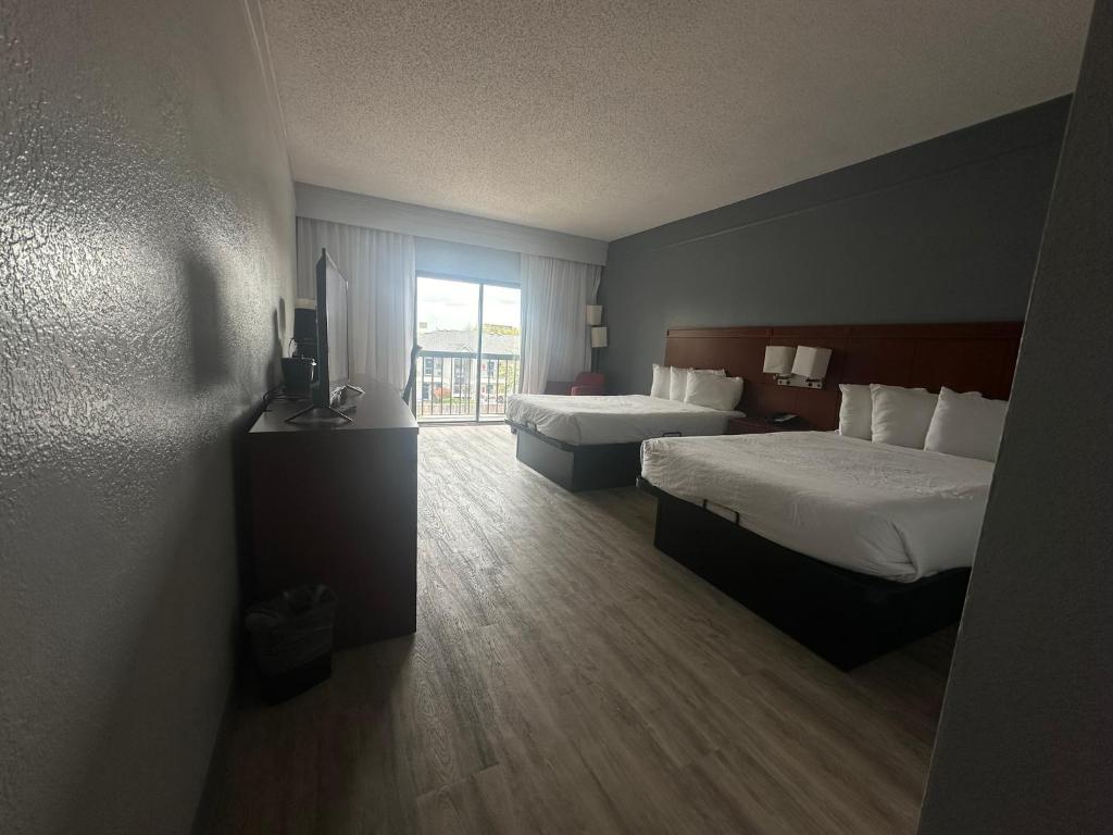 Super 8 by Wyndham Dallas Love Field Airport - Habitación Doble Con Dos Camas Dobles: No Fumar
