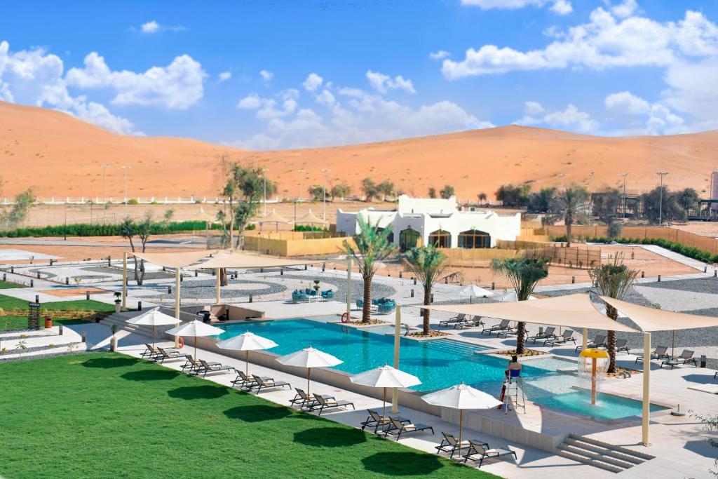 Bazén v ubytování Western Hotel Liwa nebo v jeho okolí