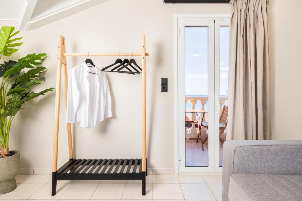 Fotografie z fotogalerie ubytování Manthos Beachfront Apartments v destinaci Laganas