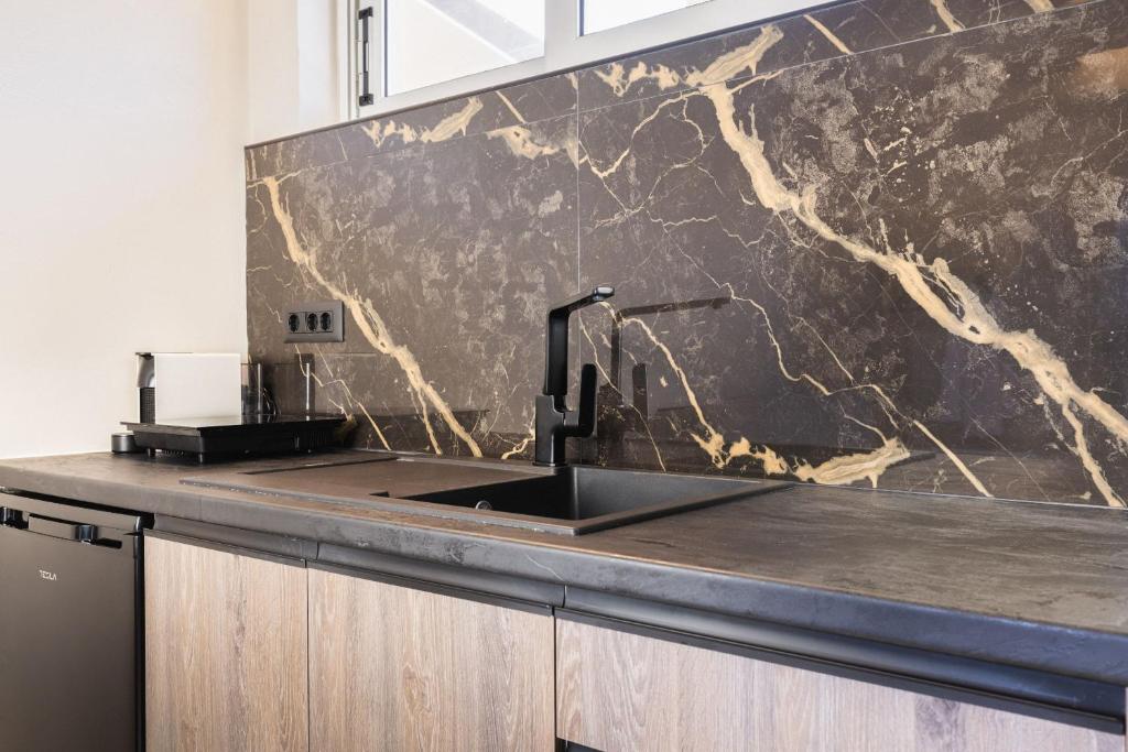 Manthos Beachfront Apartments, by ZanteWize - 8