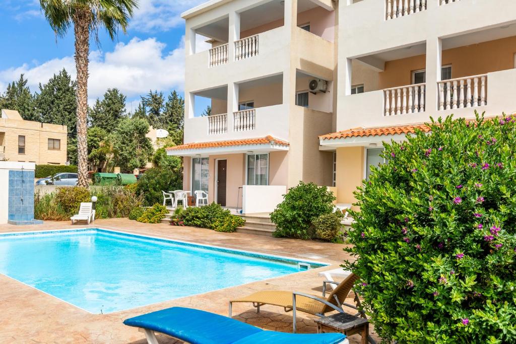 Beautiful 2 bed apartment in Paphos Cyprus - Two-Bedroom Apartment