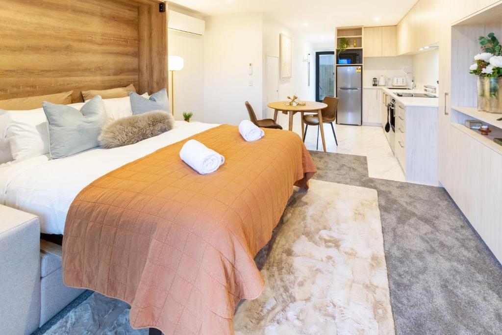 Urban Gem in the CBD Studio - Resim 1