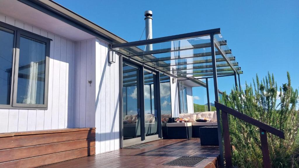 Cosy Country Cottage on a Sunny Hill - Resim 13