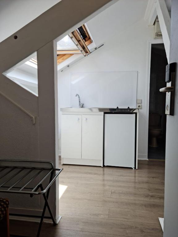 Panam Hotel PARIS GAMBETTA- Place Gambetta-Mairie du 20 emme - Resim 10