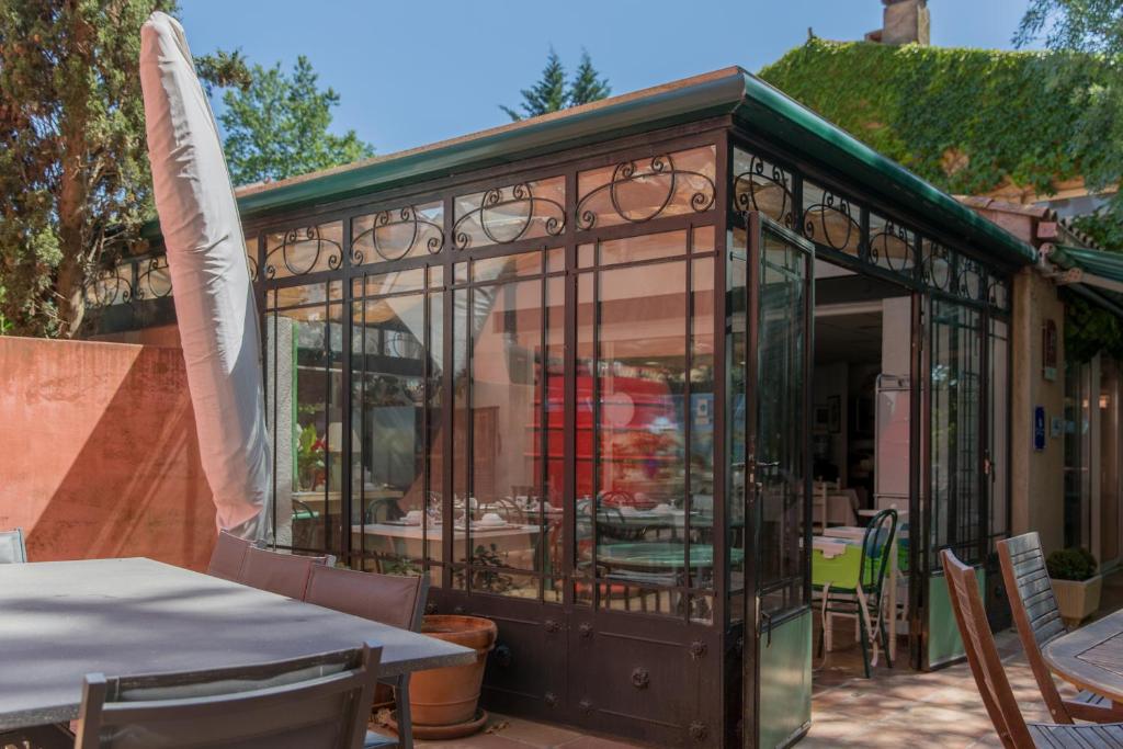 Fotografie z fotogalerie ubytování Hôtel du Canal v destinaci Castelnaudary