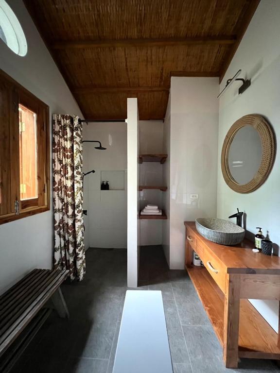 Postel nebo postele na pokoji v ubytování Rorys Beach Bar