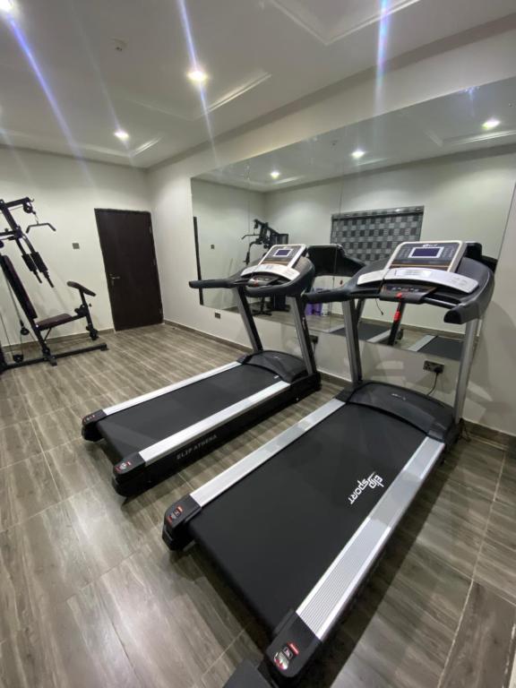Fitness centrum a/nebo fitness zařízení v ubytování Emmaag Hotel, Ibadan