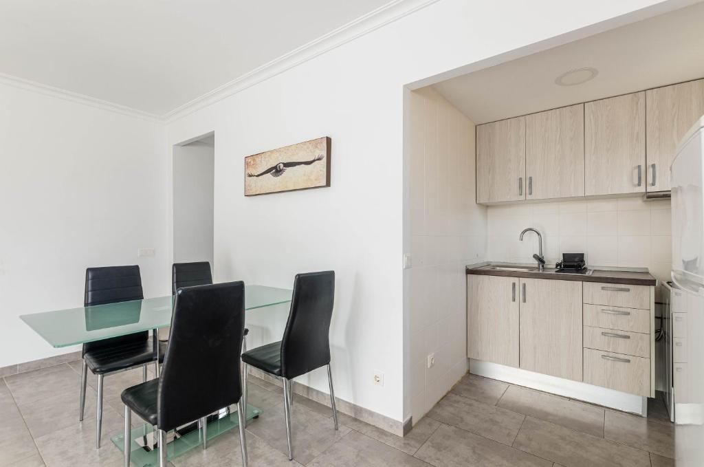 Kuchyňa alebo kuchynka v ubytovaní Acapulco Apartments