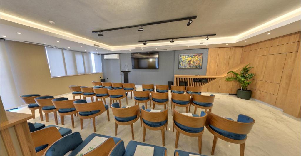 TV a/nebo společenská místnost v ubytování Hotel Zeleni Grad