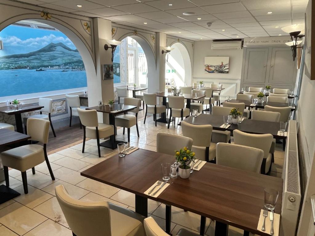 Sorrento Hotel & Restaurant - Resim 45