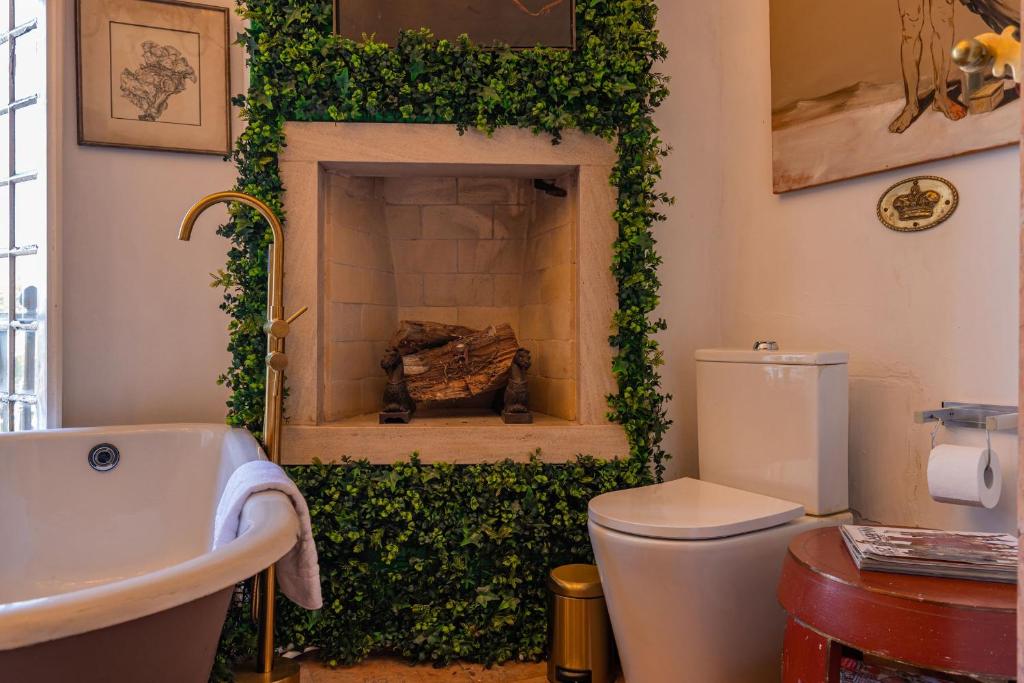 Sintra WOW - Unique double Smart Room in 17th century Palace! Hot tub, Snooker, BBQ, PS5, Sauna, Gym - Resim 17