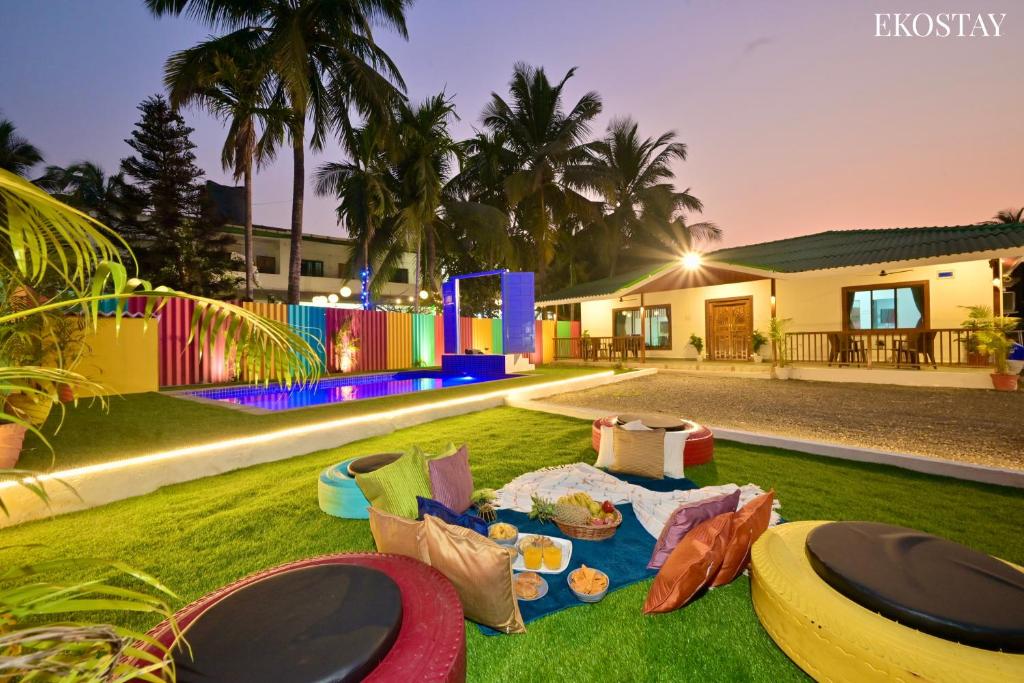 Fotografie z fotogalerie ubytování EKOSTAY - Blue Door Villa v destinaci Alibag