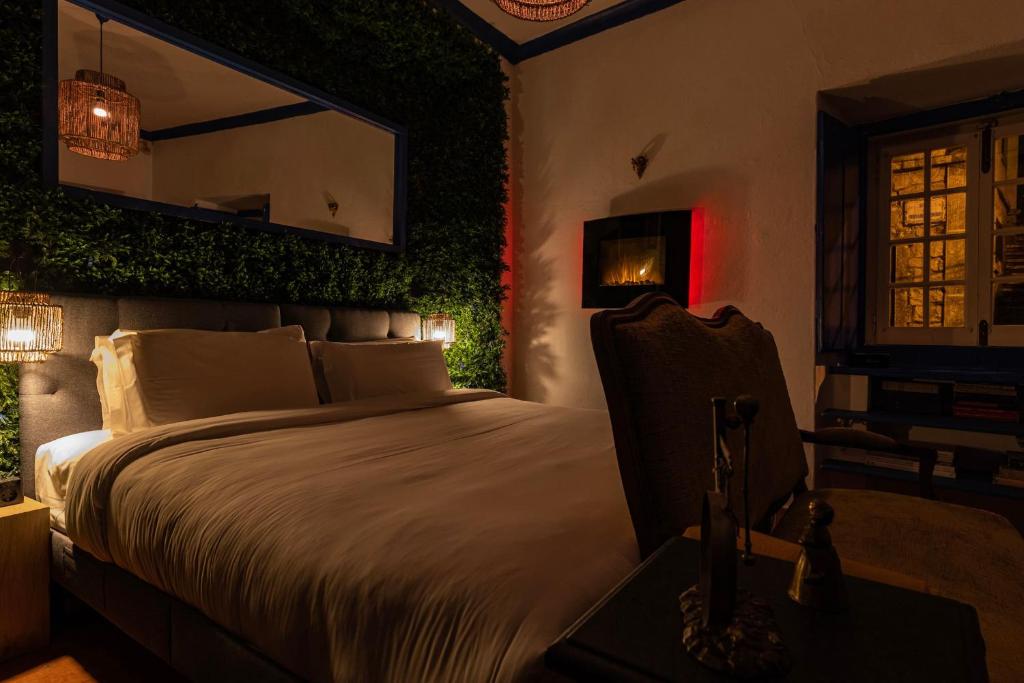 Sintra WOW - Unique double Smart Room in 17th century Palace! Hot tub, Snooker, BBQ, PS5, Sauna, Gym - Resim 45