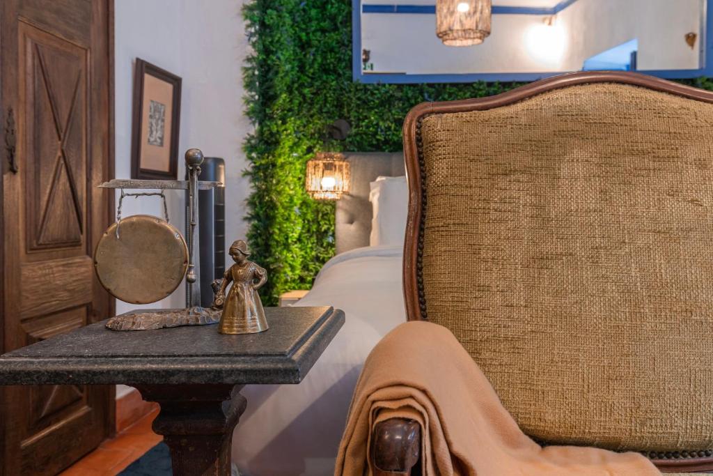 Sintra WOW - Unique double Smart Room in 17th century Palace! Hot tub, Snooker, BBQ, PS5, Sauna, Gym - Resim 32