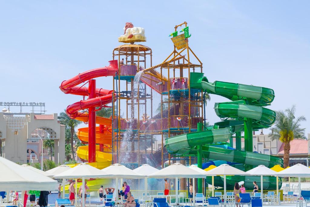Bazén v ubytování Beach Albatros Aqua Park - Hurghada nebo v jeho okolí
