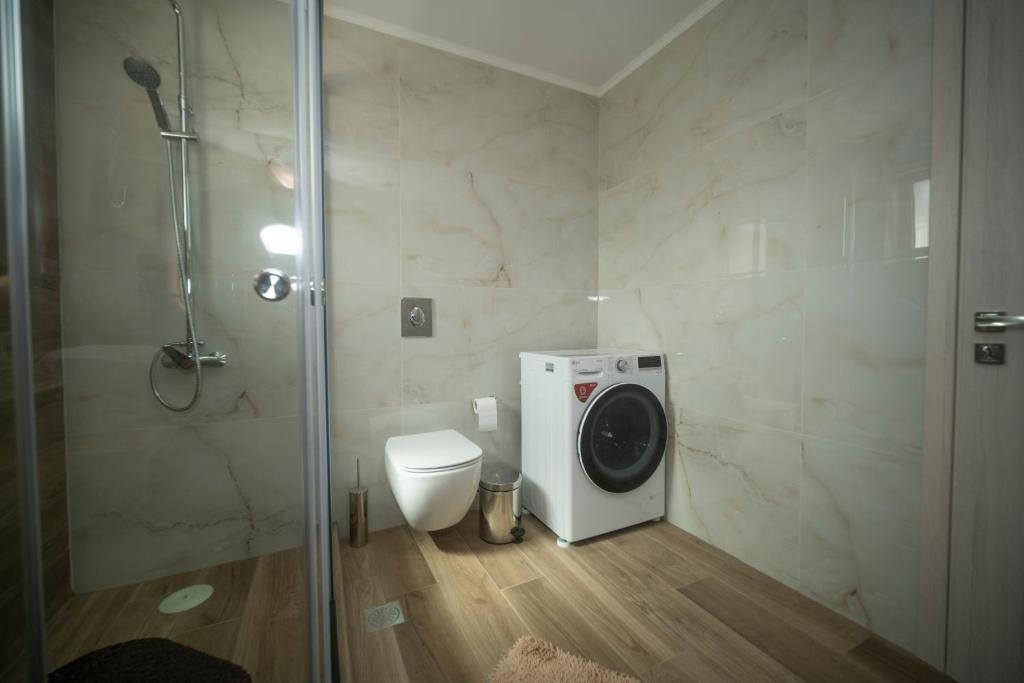 Koupelna v ubytování Elixrysos Apartment 1