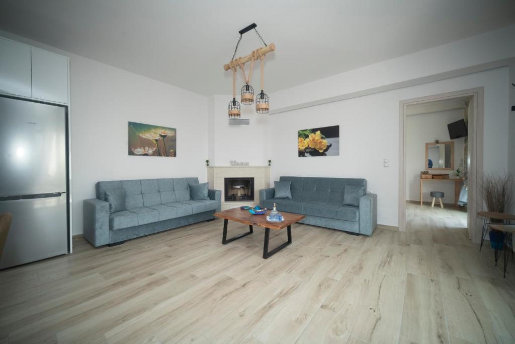 Posezení v ubytování Elixrysos Apartment 1