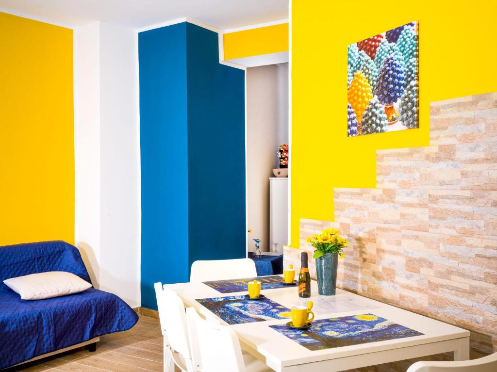 Posedenie v ubytovaní Comfortable studio in Palermo 45 sqm with view