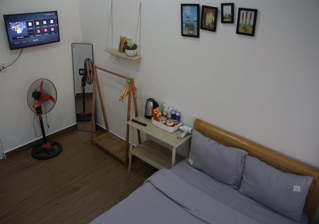 TV a/nebo společenská místnost v ubytování 1909 Home Dalat - Open 24h
