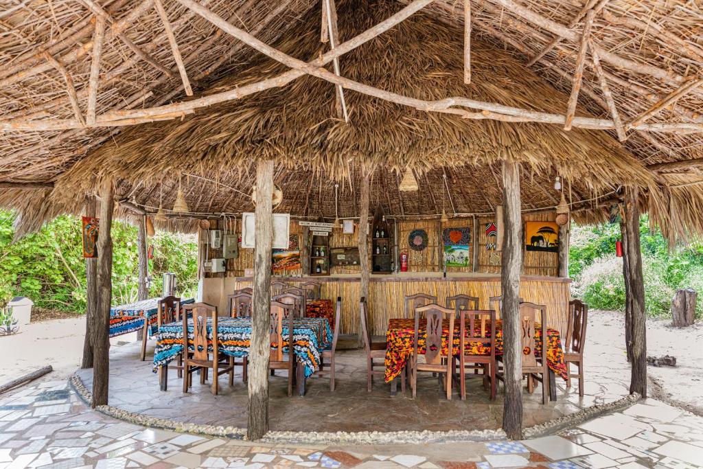 Restaurace v ubytování Selous Mapumziko Lodge