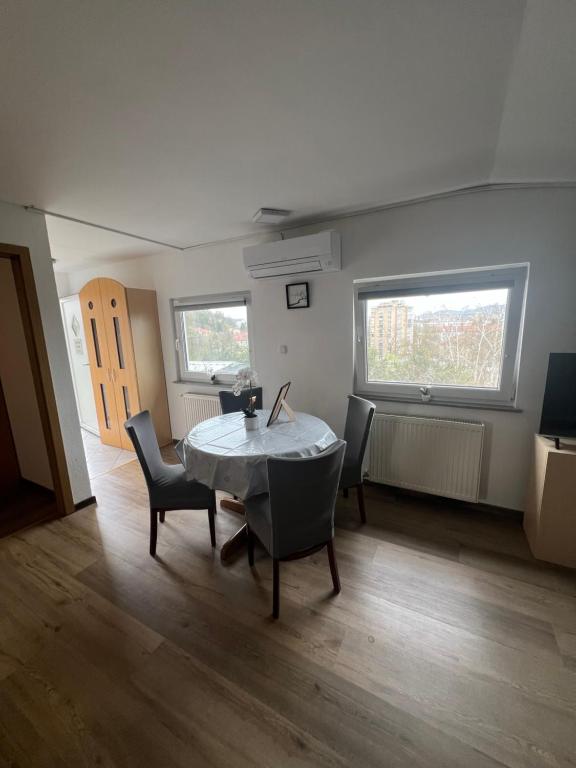 apartma Golovec - Apartment