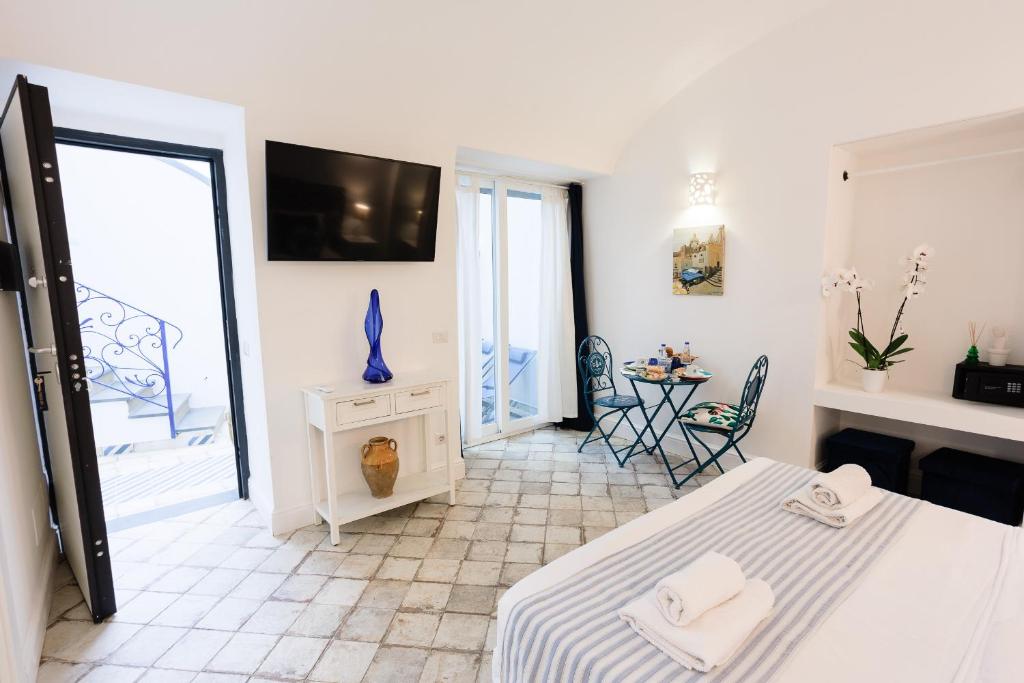 MAISON SAINT MICHAEL - 1