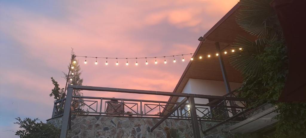 Balkón nebo terasa v ubytování Hotel and Restaurant "VILLA GIVISI"