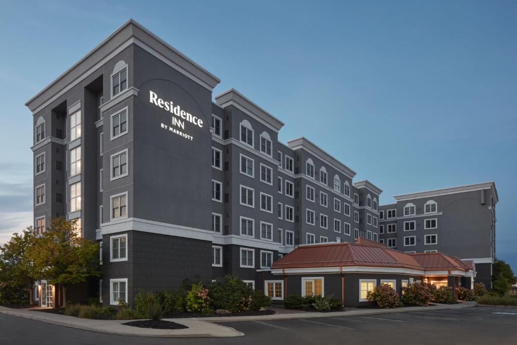 a rendering of the radisson hotel princeton princeton building at Residence Inn by Marriott Mississauga-Airport Corporate Centre West in Mississauga