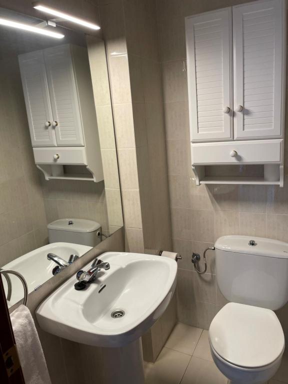A bathroom at Vitaly Beach