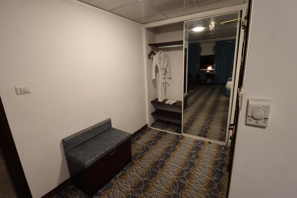 Posezení v ubytování Larsa Hotel