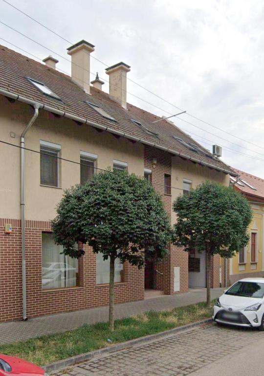 Budynek, w którym mieści się apartament