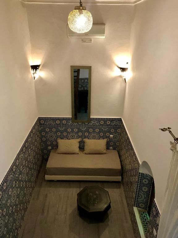 Posezení v ubytování Riad Dar Souika