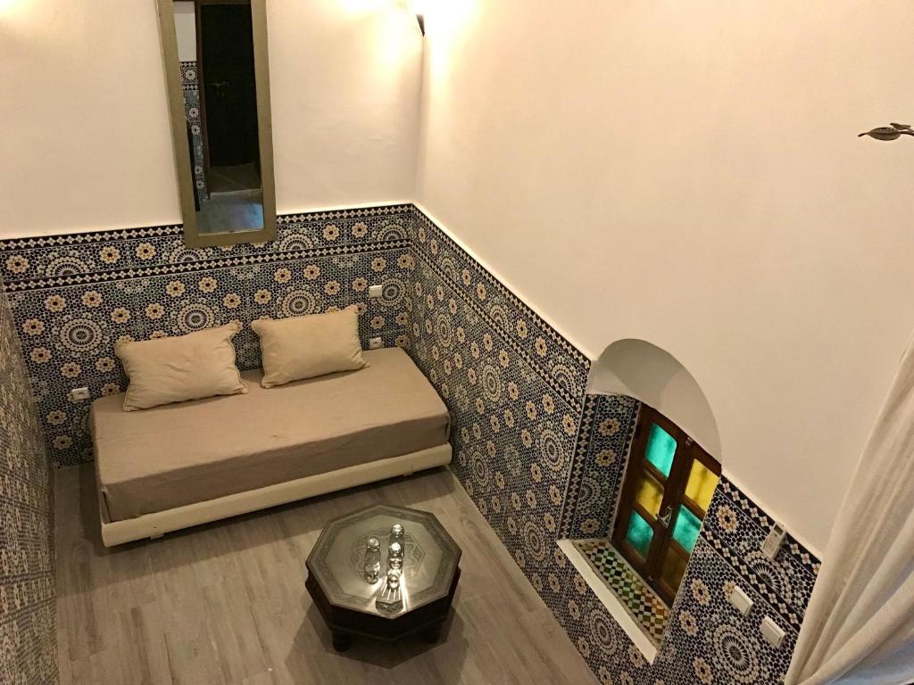 Posezení v ubytování Riad Dar Souika