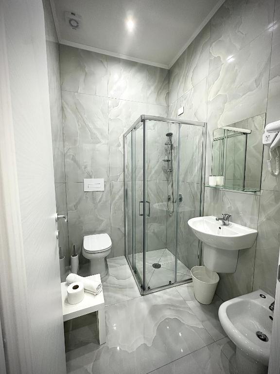 Koupelna v ubytování MARVIT CENTRAL LUXURY
