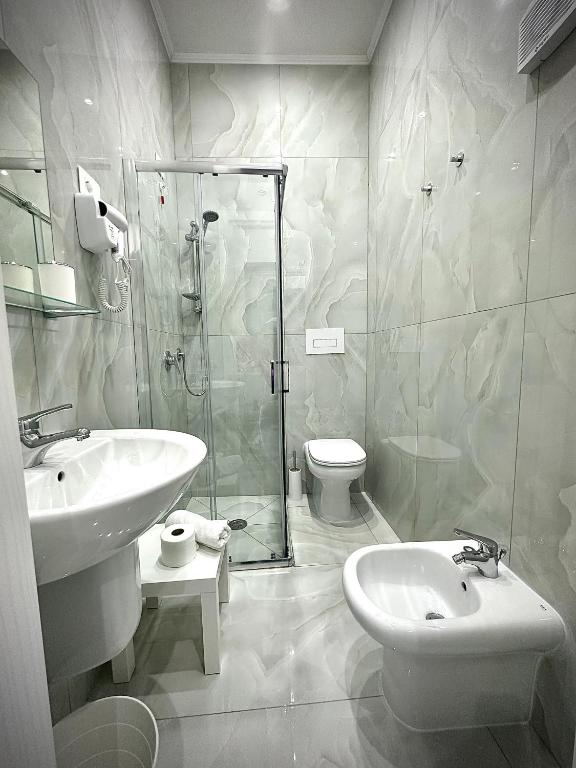 Koupelna v ubytování MARVIT CENTRAL LUXURY