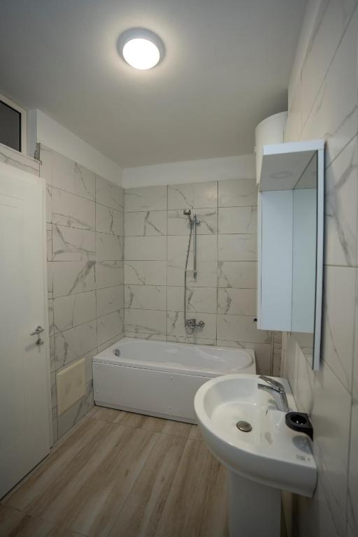 Koupelna v ubytování Shkodra Harmony Residences