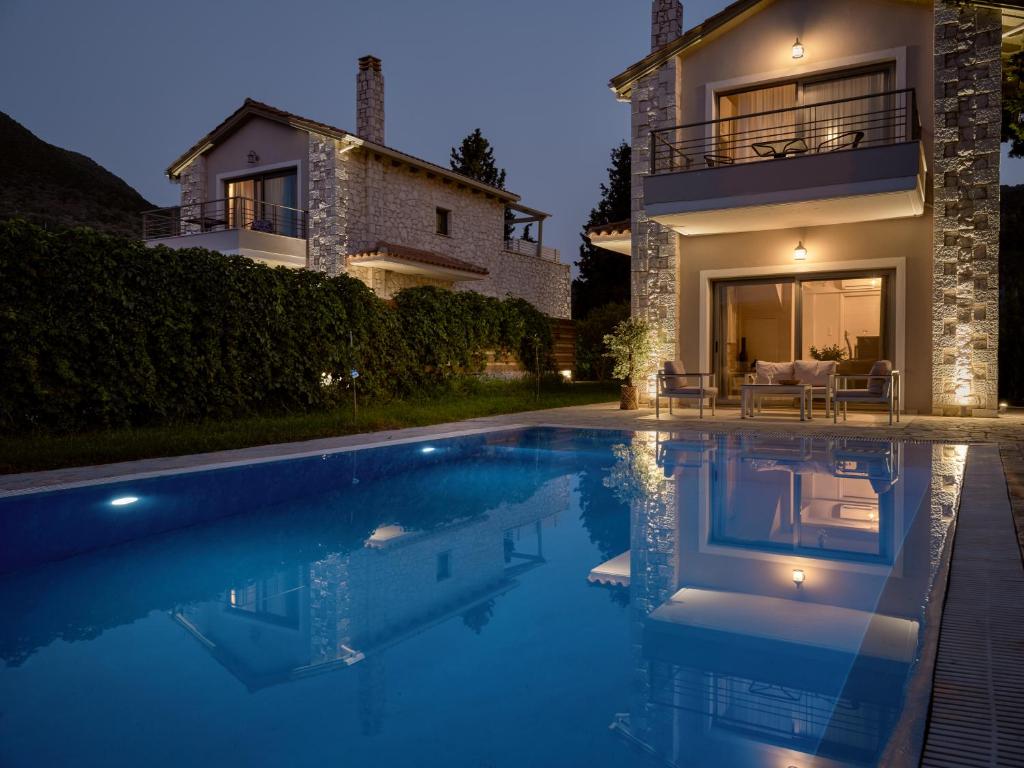Bazén v ubytování Avesta Private Villas nebo v jeho okolí