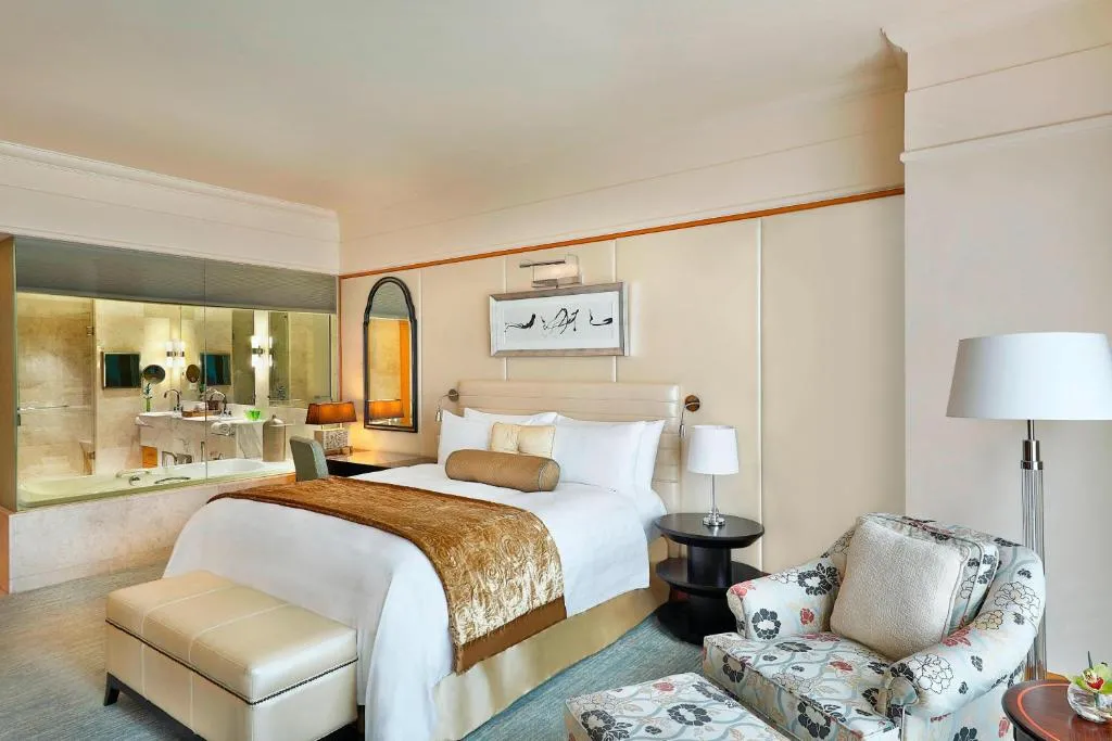 Executive Suite, One King Bed, Non Smoking