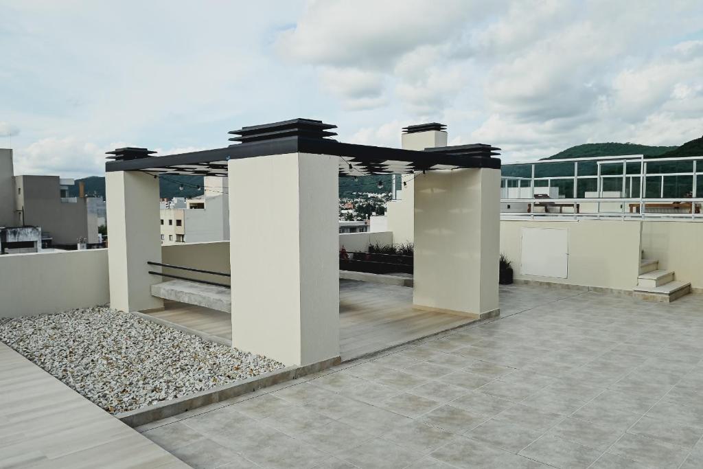 Un balcón o terraza en Alcazar Suites Premium