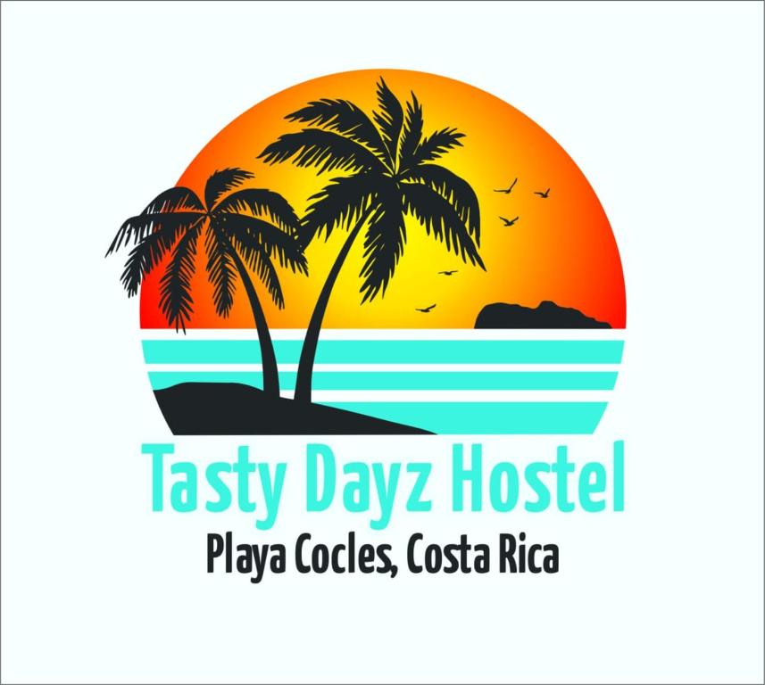 een logo voor een smakelijk dayz hostel met twee palmbomen bij Tasty Dayz Hostel in Puerto Viejo