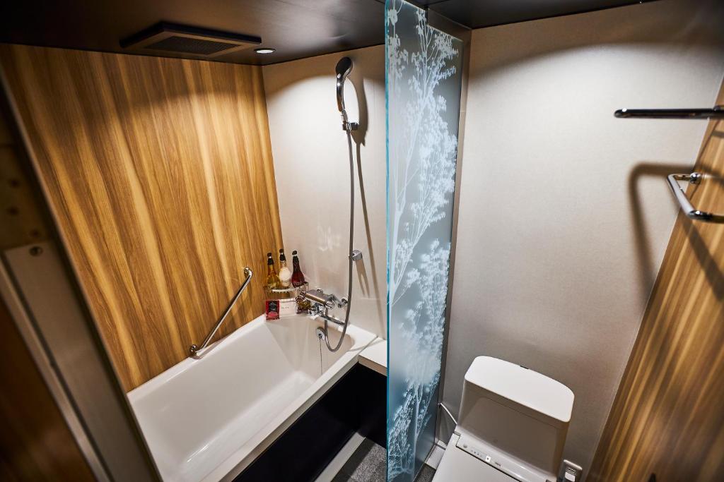Koupelna v ubytování Hotel BaliAn Resort Shinjuku Glamping