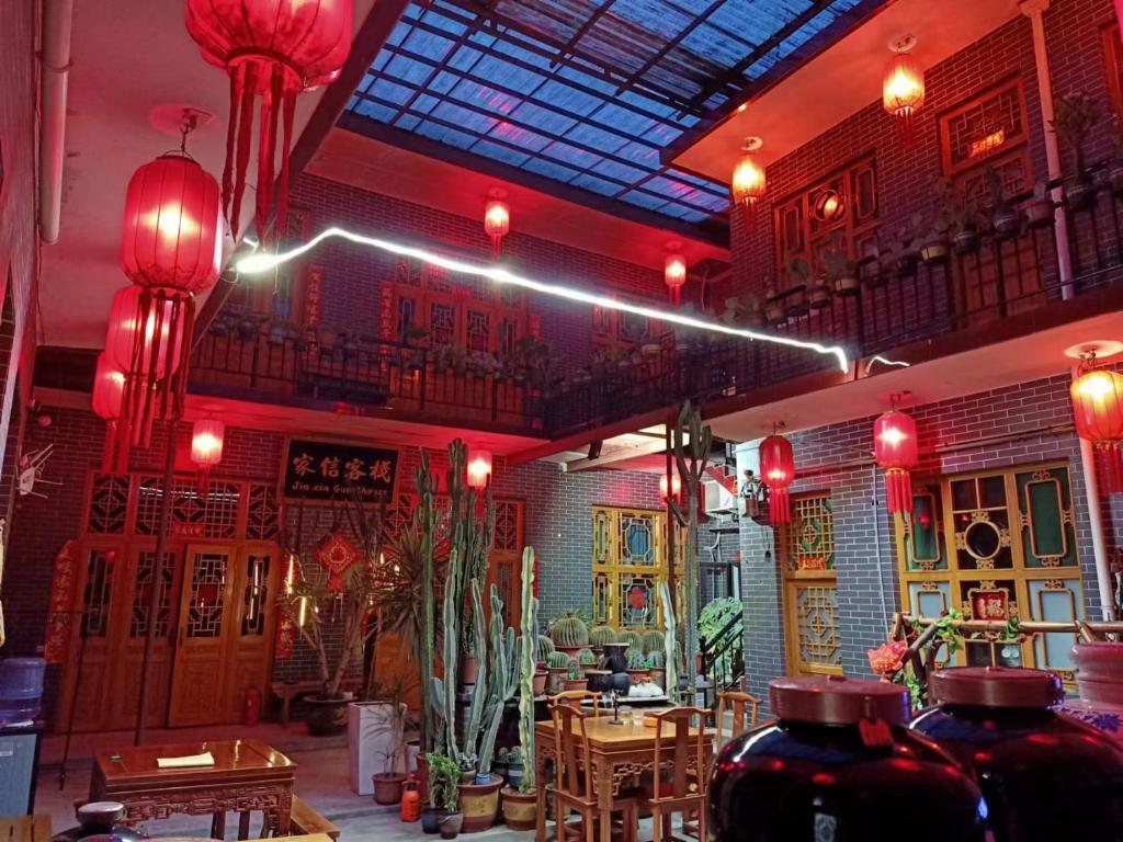 Restaurace v ubytování Pingyao Jiaxin Guesthouse